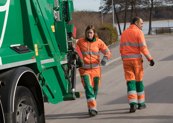 Ansatte i Ragn-Sells på arbejde