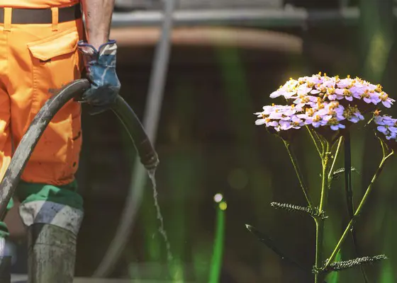 Standstill billede. Medarbejder i Ragn-Sells